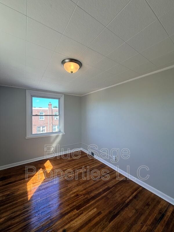 Building Photo - 66 Folcroft Ave