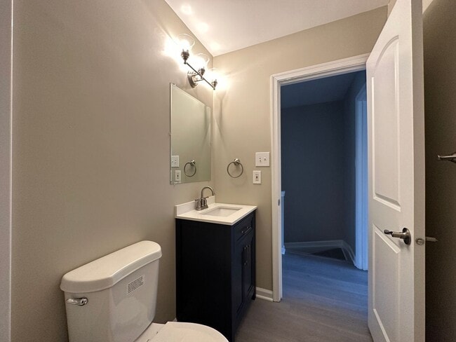 Building Photo - Charming 3 Bedroom/2.5 Bathroom Townhome with Attached Garage in Reisterstown, MD!