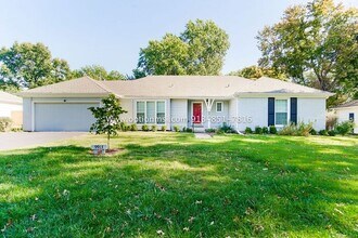 Building Photo - Fantastic four-bedroom ranch in the heart ...