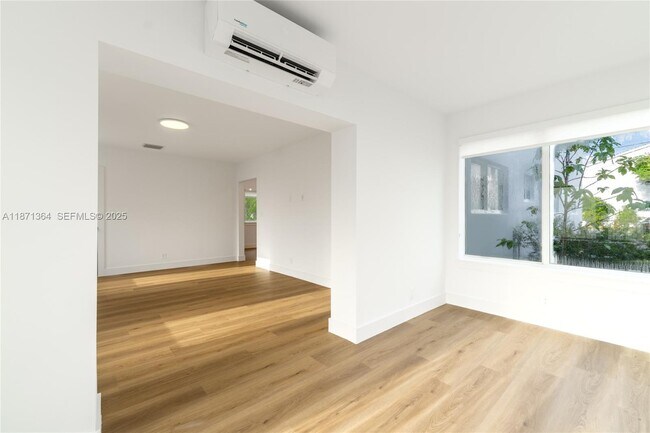 Building Photo - 3160 S Le Jeune Rd