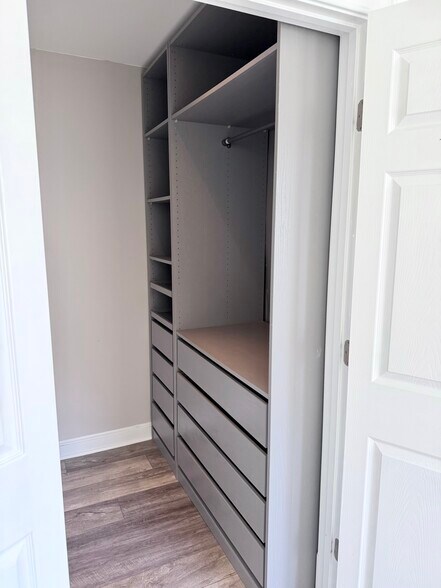 Closet Master Bedroom - 14197 Cuddy Loop