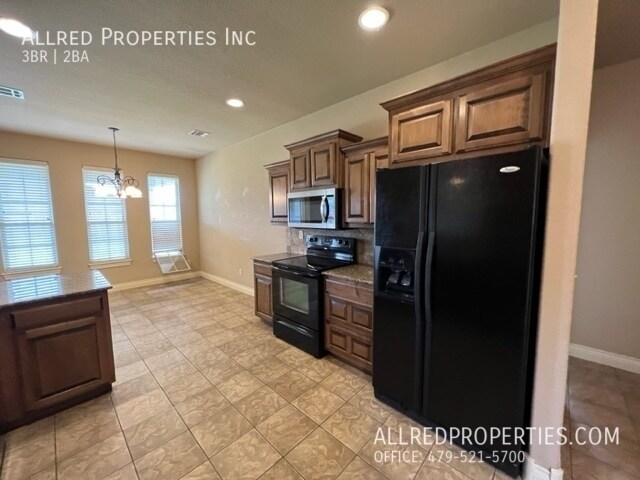 Building Photo - 4820 W Soapstone Dr