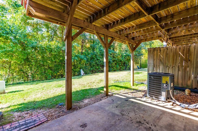 Building Photo - 1708 Ithaca Ln