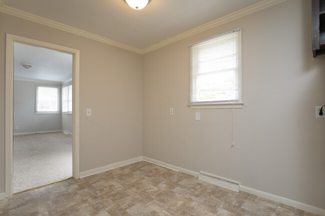 Building Photo - 1122 Fiske St