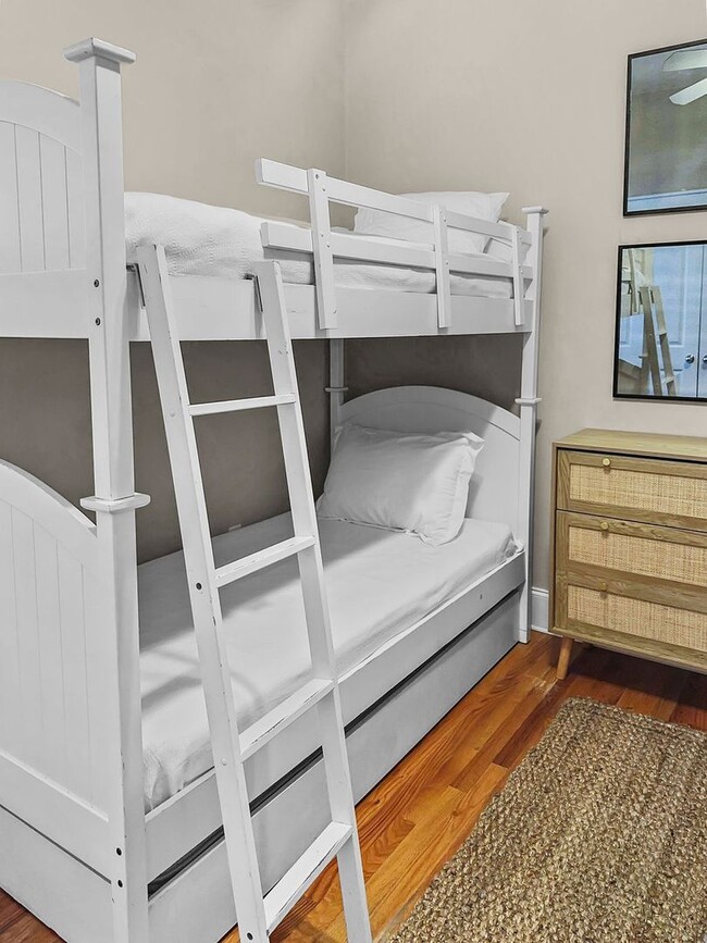 Building Photo - 50% off first months rent.  Open 3 bedroom...