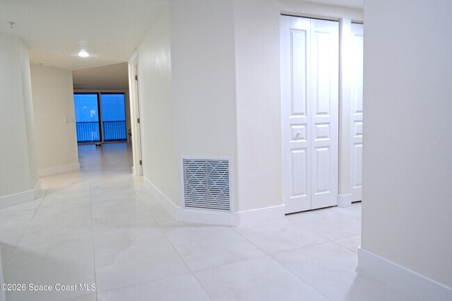 Building Photo - 2095 Jimmy Buffett Mem Hwy