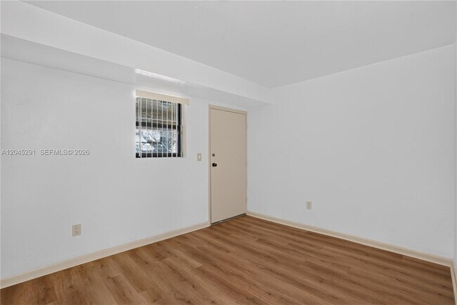 Building Photo - 7420 SW 59th Ave