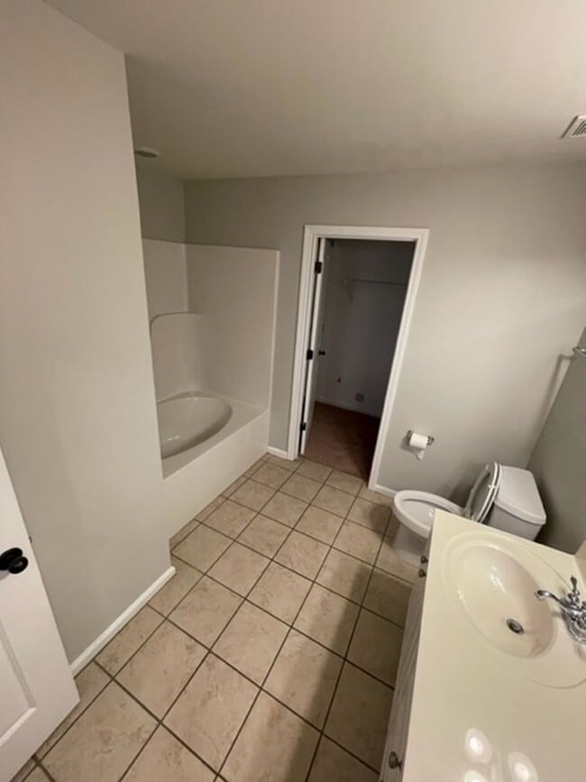 Building Photo - Townhome for rent in Calera