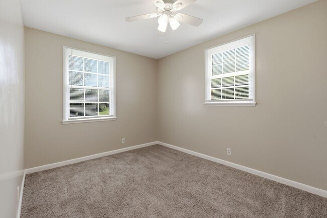 Building Photo - Charming 2-Story Bellevue Townhome in Nashville