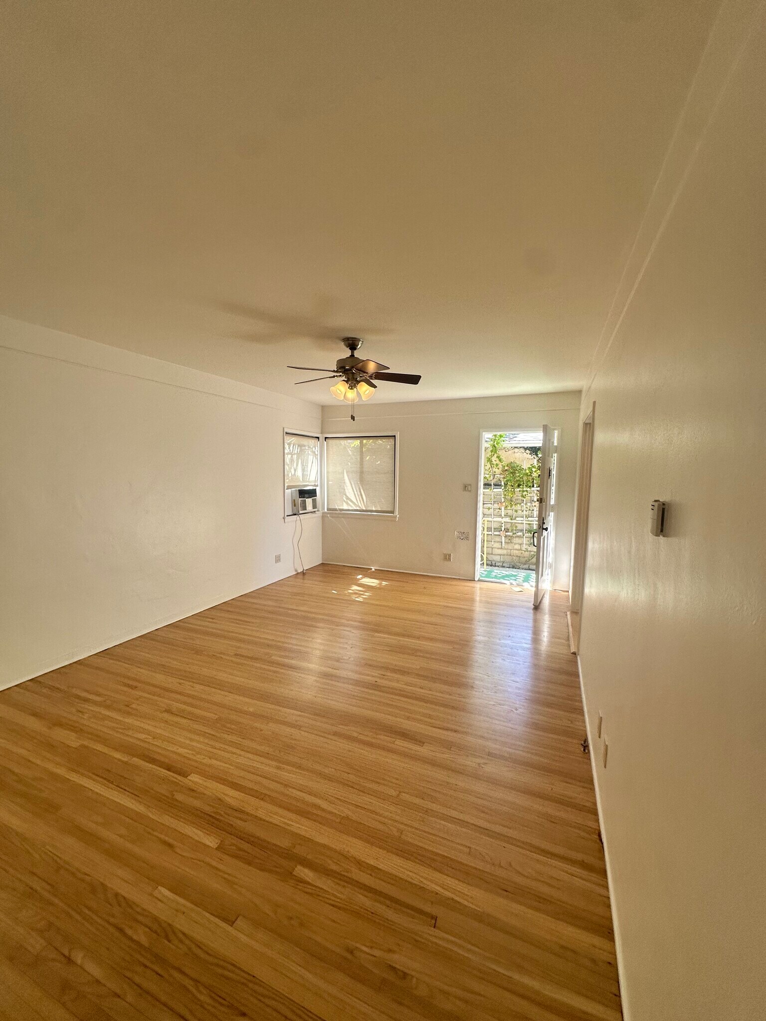 Living Room - 2538 1/2 Military Ave