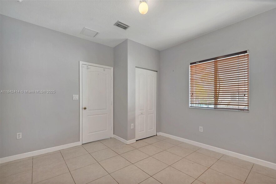 Building Photo - 16633 SW 50th Ter