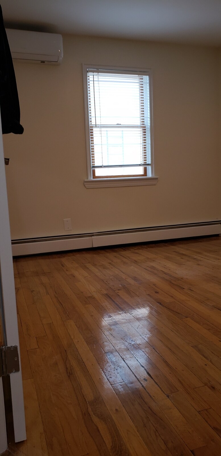 Building Photo - 468 Avenue Y