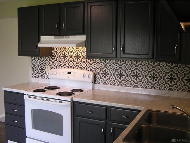 Building Photo - 126 McCraw Dr