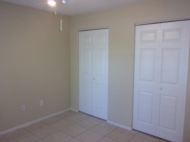 Building Photo - Idlebrook Circle # 104