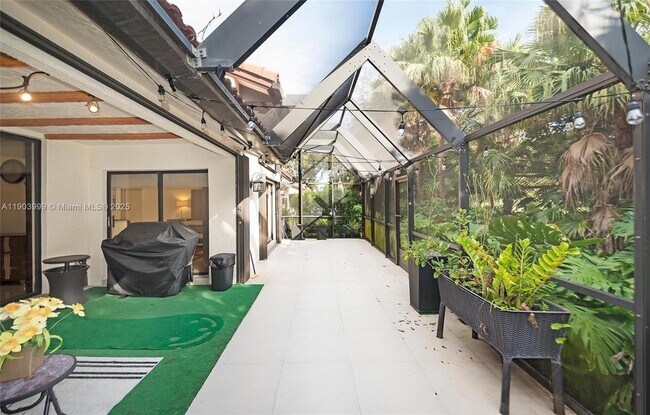 Building Photo - 9318 NW 50th Doral Cir S