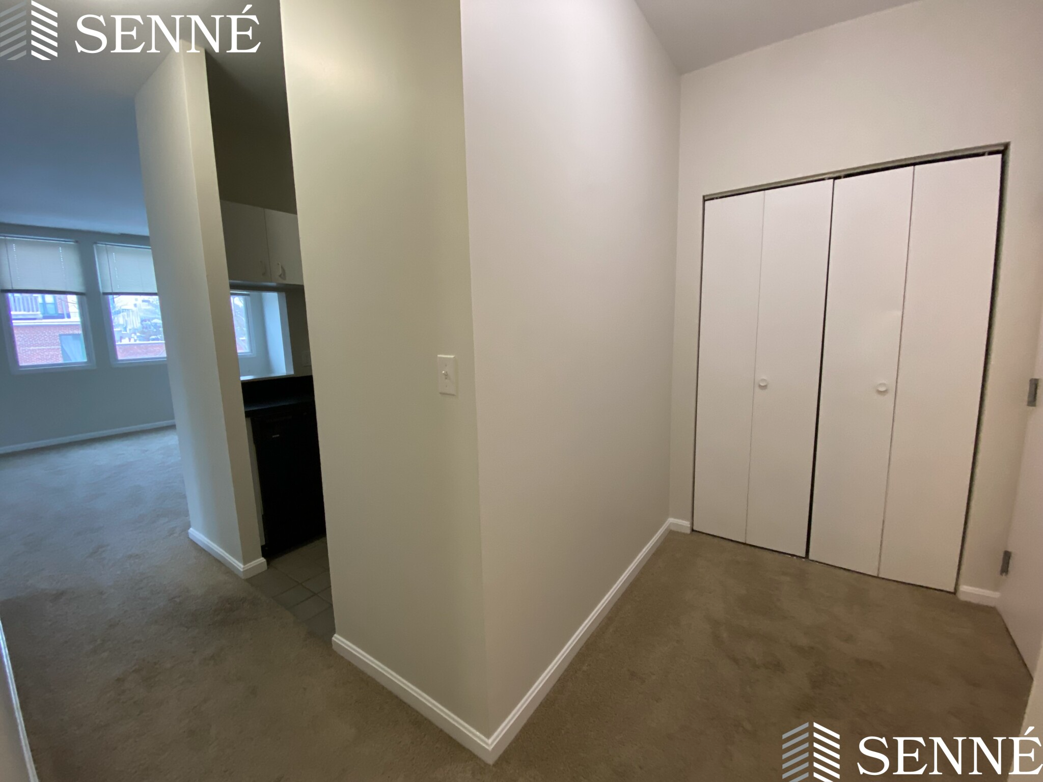 Building Photo - 218 Thorndike St