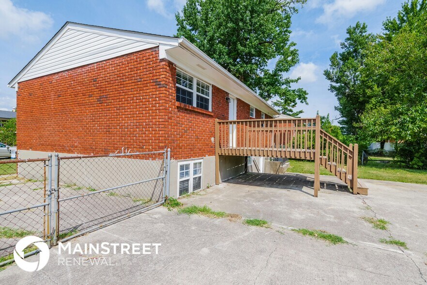 Building Photo - 5605 Butternut Rd