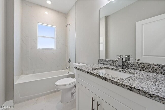 Building Photo - 524 Kingsbury Ln