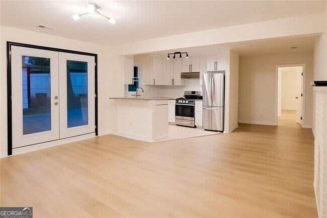 Building Photo - 2502 Barge Rd SW