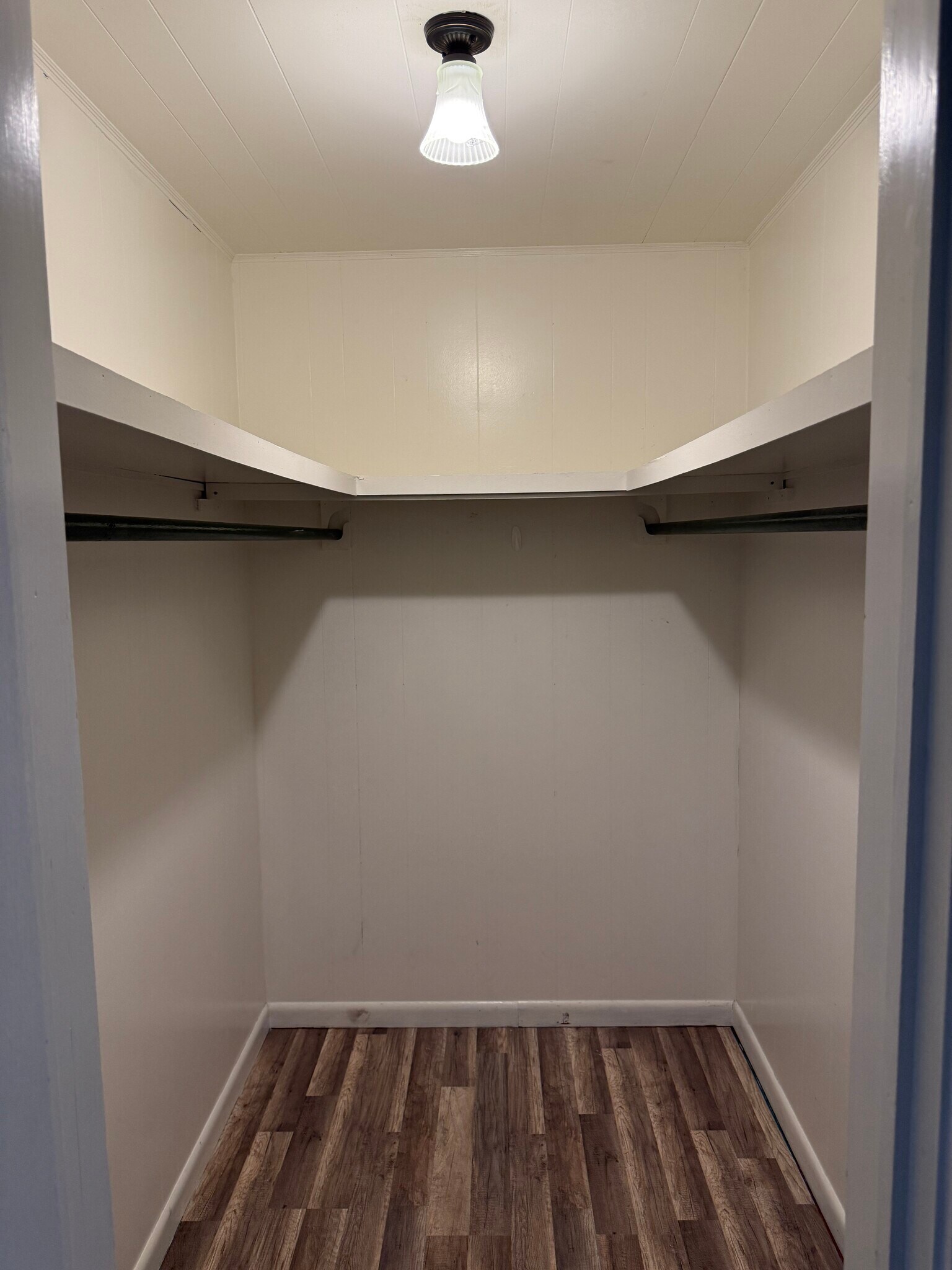 Walk in closet - 406 Hialeah Ave