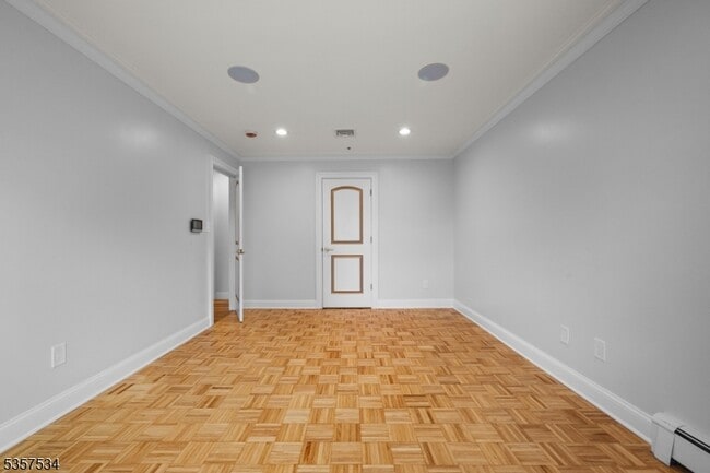 Building Photo - 39 Weinmanns Blvd