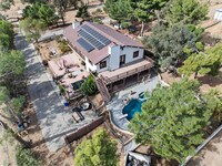 Building Photo - 35640 Dormer Rd