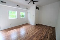 Building Photo - Spacious studio with deck available in NoLibs starting March 1st