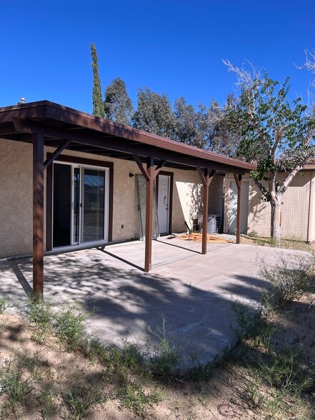 Padio - 6941 Hanford Ave
