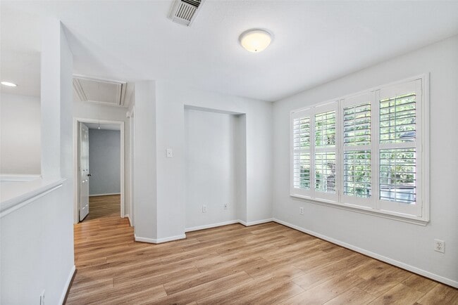 Building Photo - 77 Sugar Grove Ct