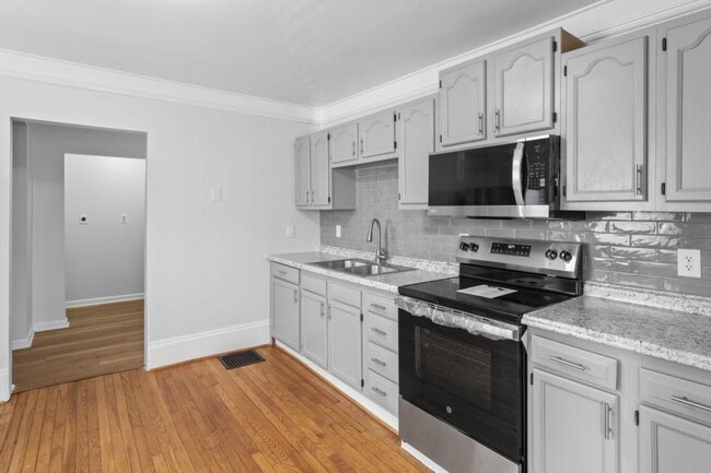 Building Photo - 2842 Bon Air Ave