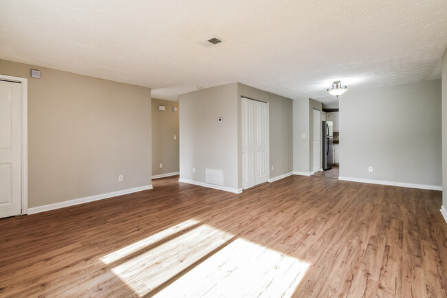 Building Photo - 3 Bedroom Atlanta Home