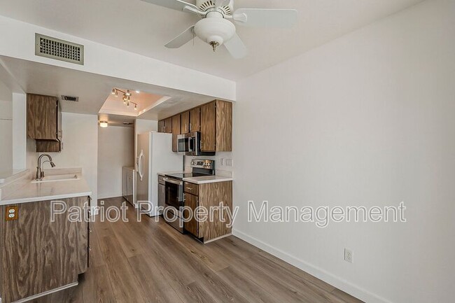 Building Photo - 635 E Boca Raton Rd