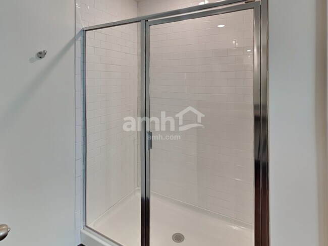 Building Photo - 800 Headland Wy