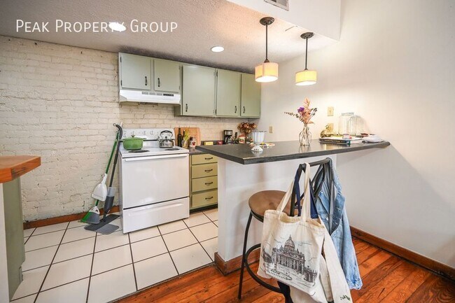 Building Photo - 3207 Vine St