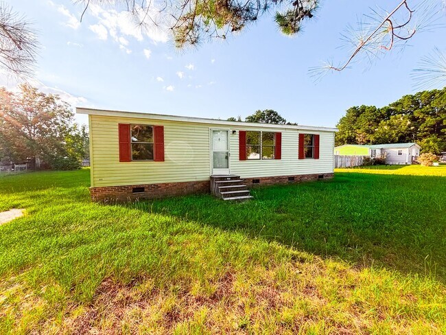 Primary Photo - 3 BED 2BATH outside of Fayettville