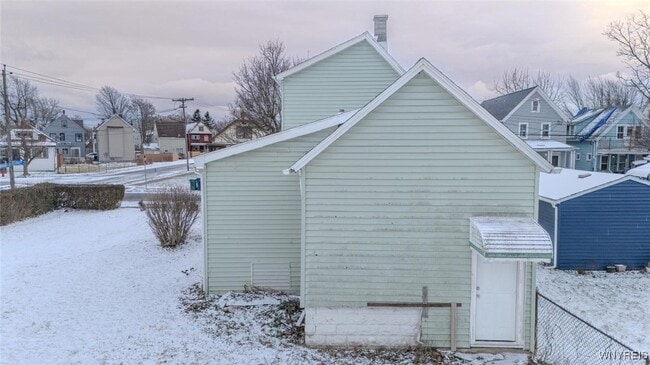 Building Photo - 68 Sirret St