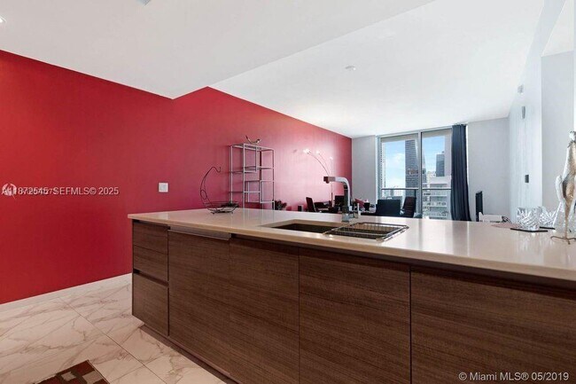 Building Photo - 1100 S Miami Ave