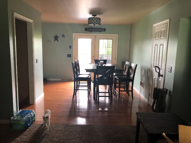 Building Photo - 211 Swatara Cir