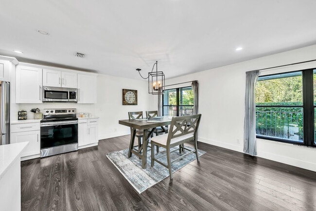 Building Photo - 10962 57th Pl S