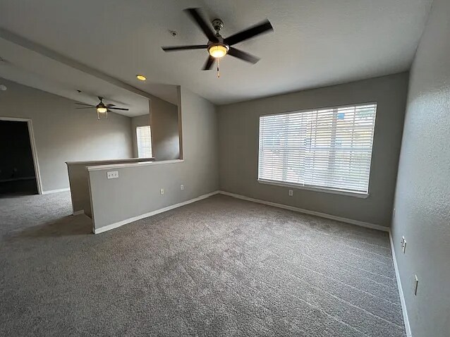 Building Photo - 821 Grand Regency Pointe