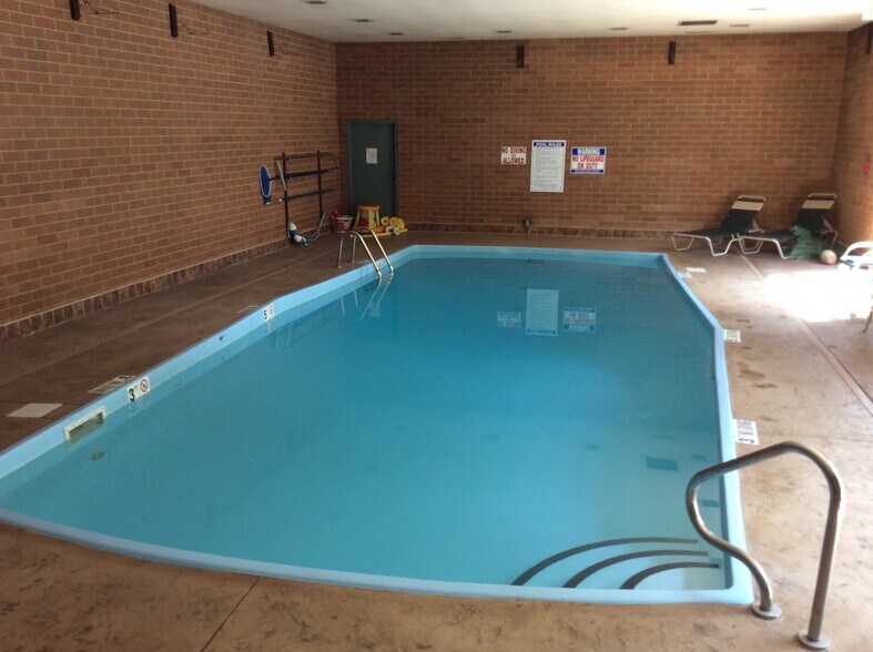 Pool - 400 S Lafayette St