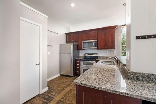 Building Photo - 800 Peachtree St NE