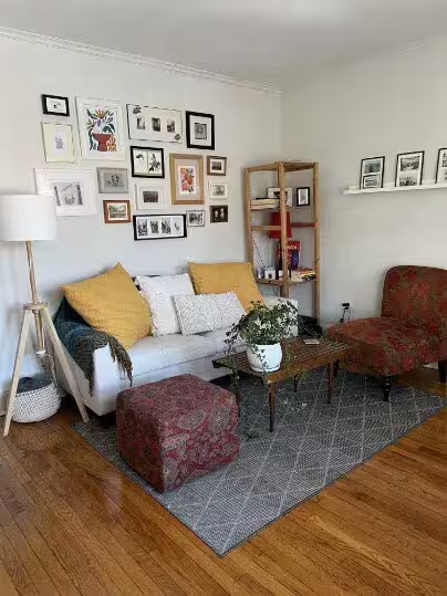 Apt 10 - Lynwood Place