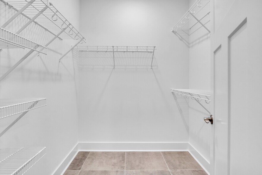 Building Photo - 7413 Westridge Dr
