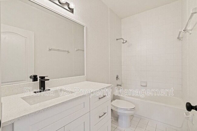 Building Photo - 1663 SE 29th St