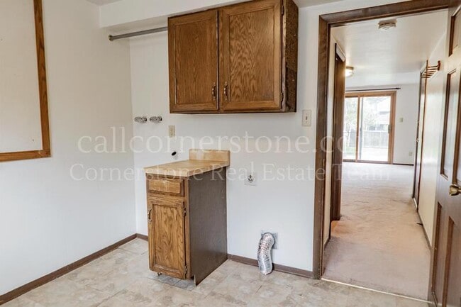 Building Photo - 3427 Clubheights Dr