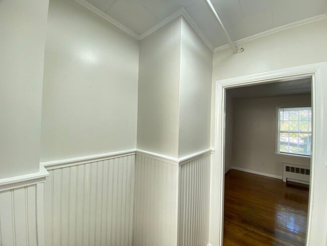 Building Photo - 118 Locust St