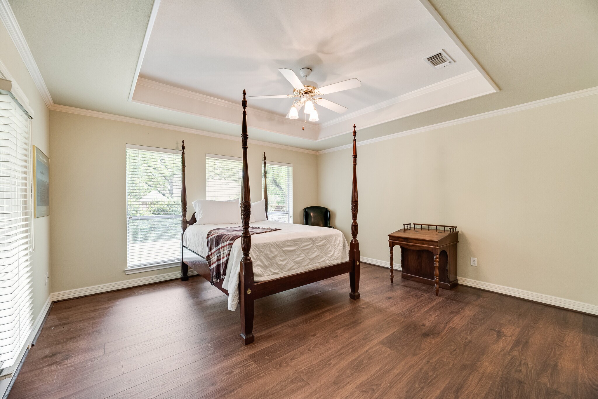 Building Photo - 8911 Hickory Hill Dr