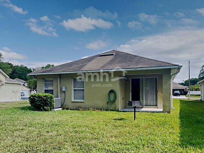 Building Photo - 25815 Crippen Dr