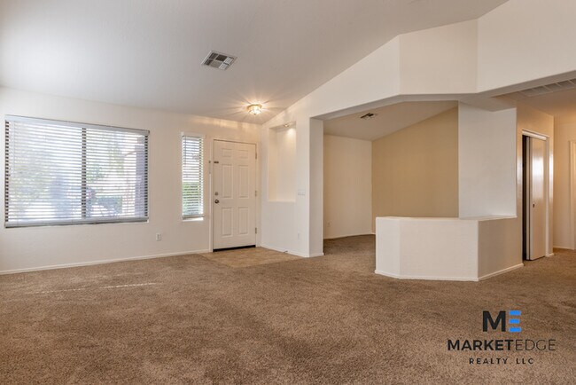 Building Photo - 3Bed/2Bath House at Litchfield Rd/Camelbac...